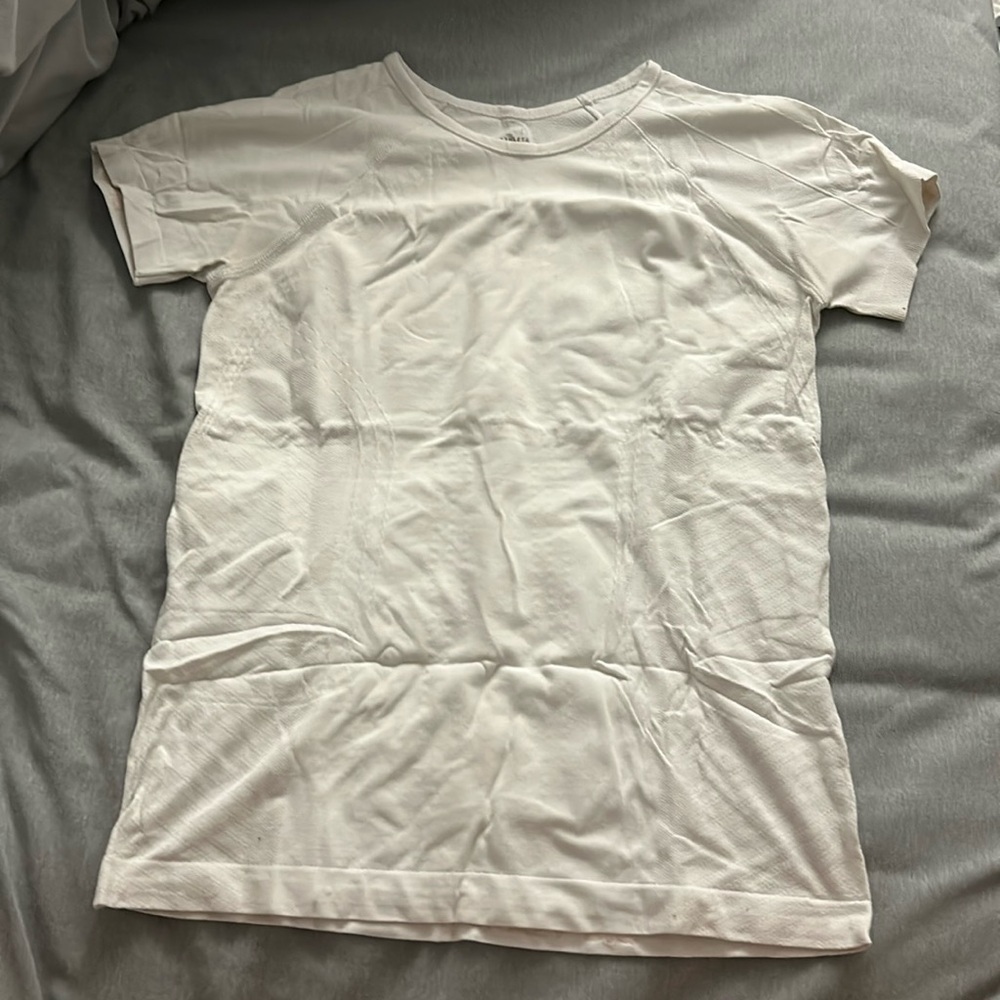 White athleta girl short sleeve top
